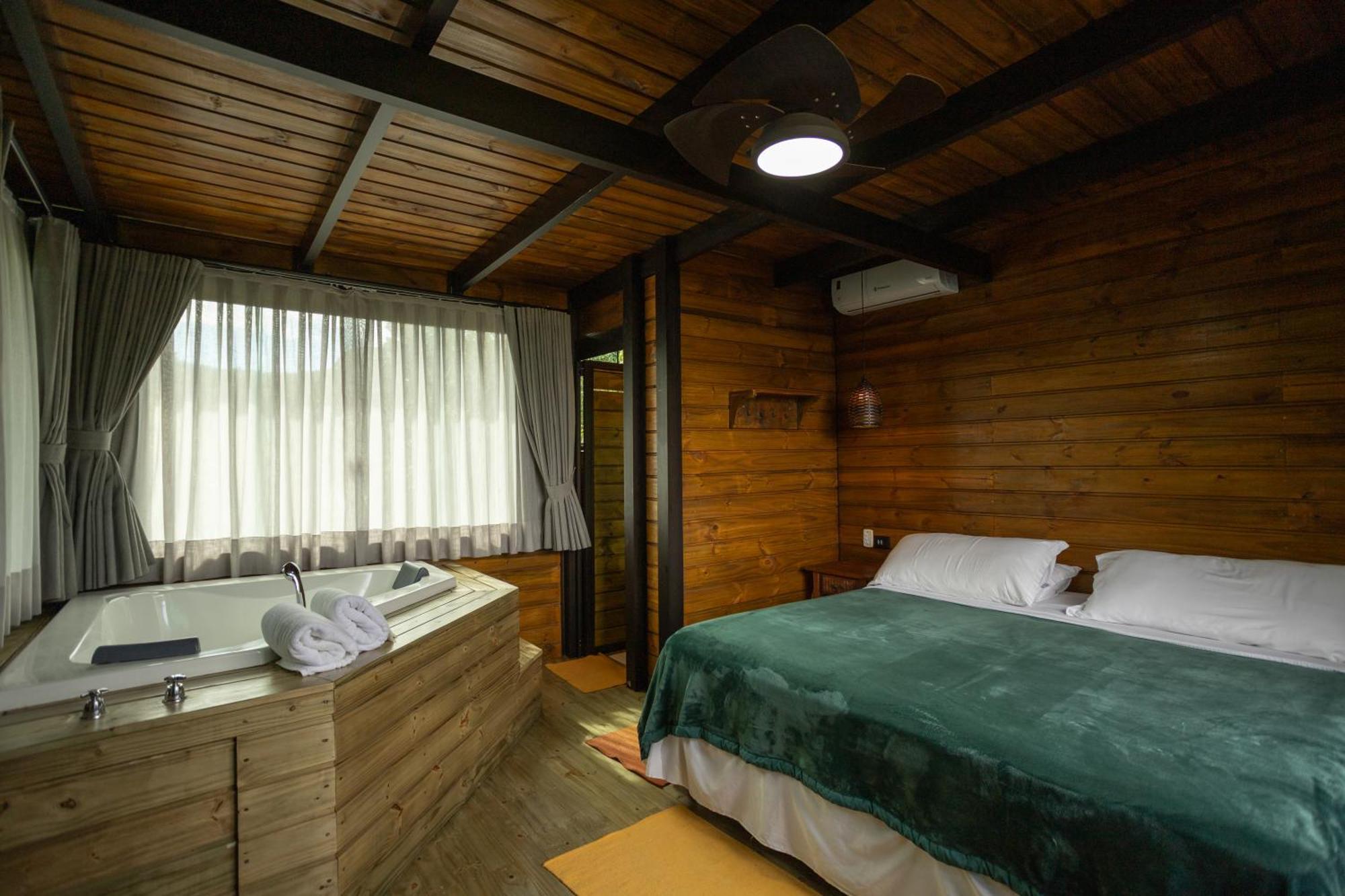 Double Room,1746886934:JPEG